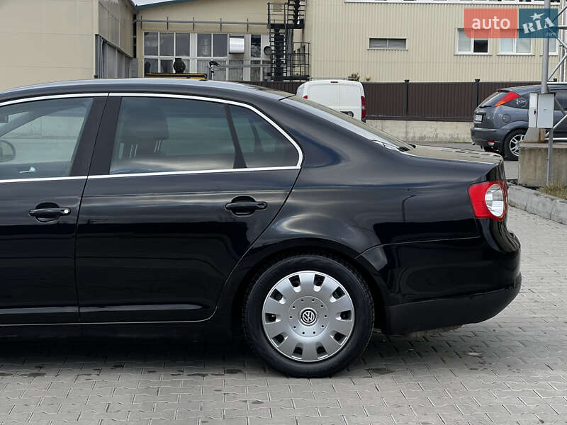 Седан Volkswagen Jetta 2008 в Рожище
