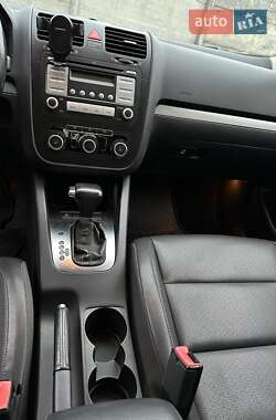 Седан Volkswagen Jetta 2010 в Киеве