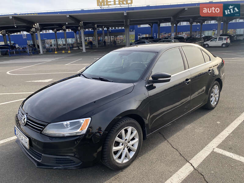 Седан Volkswagen Jetta 2012 в Києві