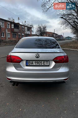 Седан Volkswagen Jetta 2014 в 