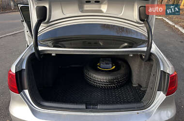 Седан Volkswagen Jetta 2014 в 