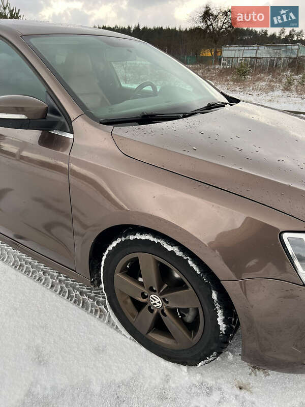 Седан Volkswagen Jetta 2013 в Львові фото 10 Седан Volkswagen Jetta 2013 в Львові