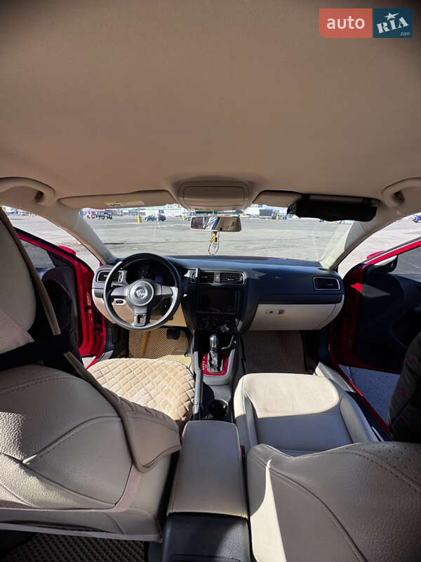 Седан Volkswagen Jetta 2014 в Одесі