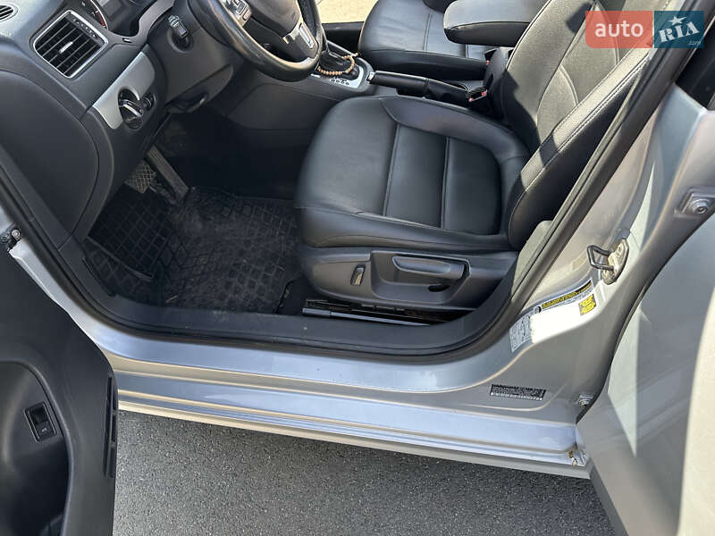 Седан Volkswagen Jetta 2013 в Смеле