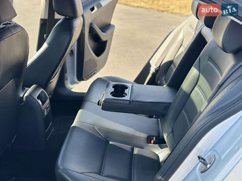 Седан Volkswagen Jetta 2013 в Смеле