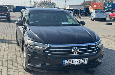 Седан Volkswagen Jetta 2018 в Чернівцях