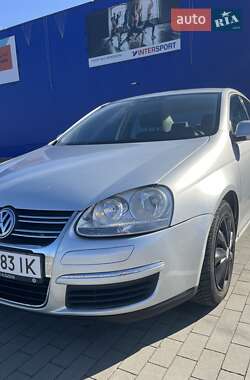 Седан Volkswagen Jetta 2005 в 