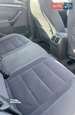 Седан Volkswagen Jetta 2005 в 