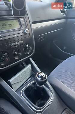 Седан Volkswagen Jetta 2005 в 