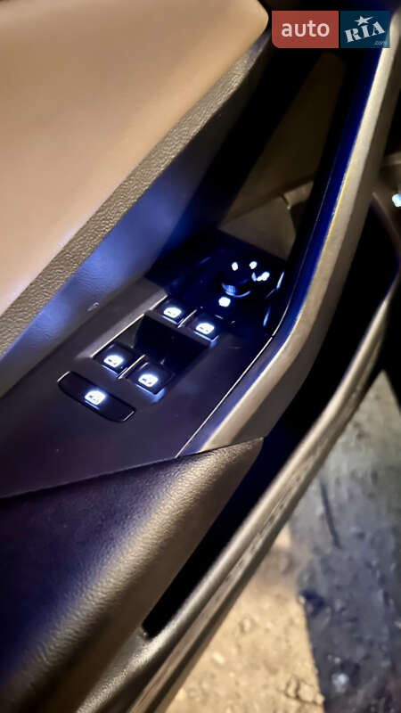 Седан Volkswagen Jetta 2018 в Львові