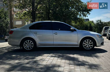 Седан Volkswagen Jetta 2011 в Ивано-Франковске