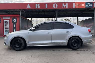 Седан Volkswagen Jetta 2011 в 