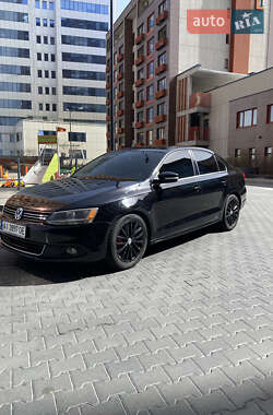 Седан Volkswagen Jetta 2011 в Києві