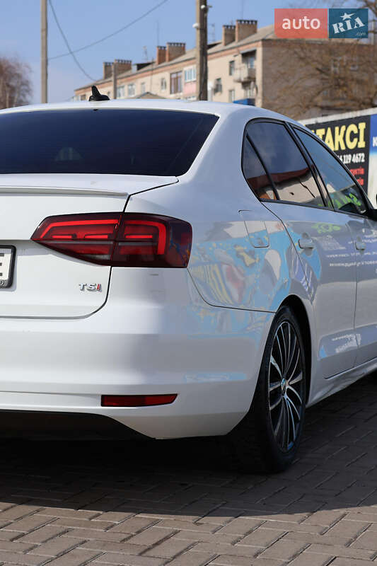 Седан Volkswagen Jetta 2015 в Царичанке