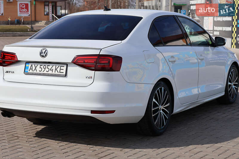Седан Volkswagen Jetta 2015 в Царичанке