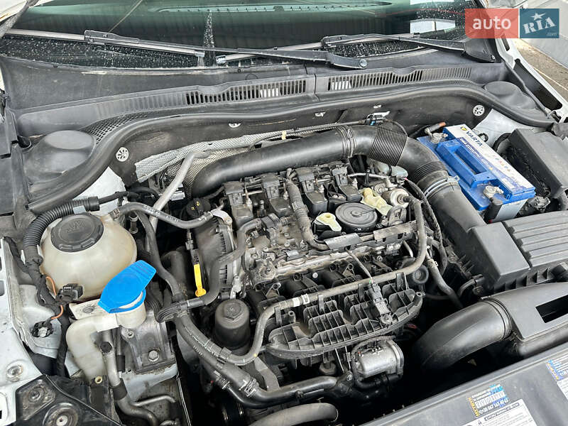 Седан Volkswagen Jetta 2015 в Царичанке