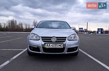 Седан Volkswagen Jetta 2006 в Києві