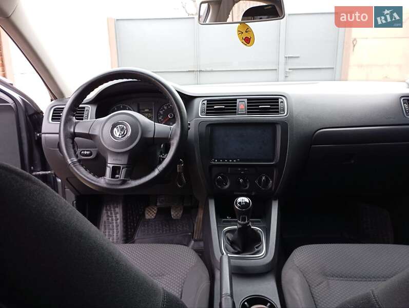 Седан Volkswagen Jetta 2013 в Чутове фото 8 Седан Volkswagen Jetta 2013 в Чутове