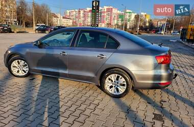 Седан Volkswagen Jetta 2013 в Луцке