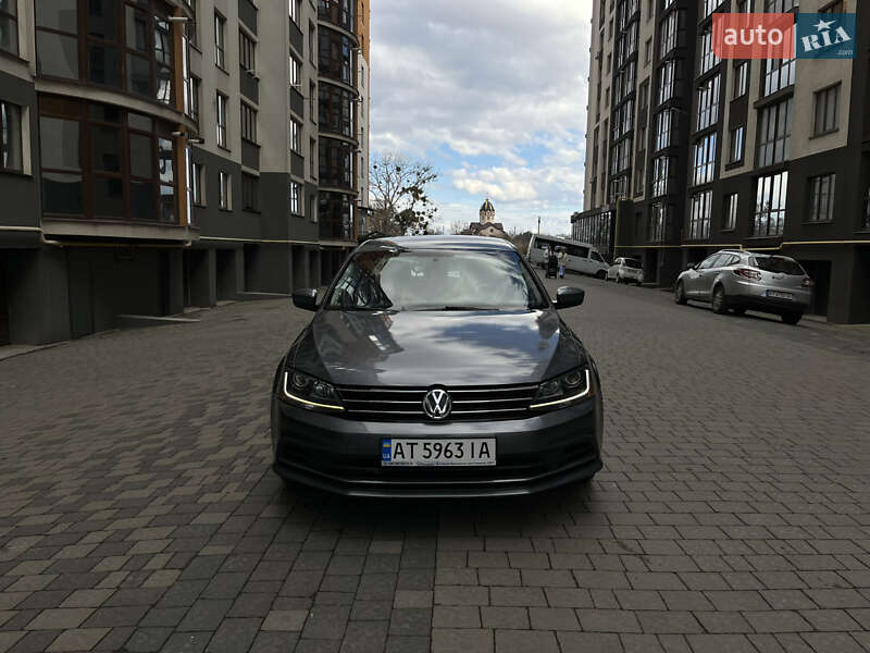 Седан Volkswagen Jetta 2017 в Ивано-Франковске