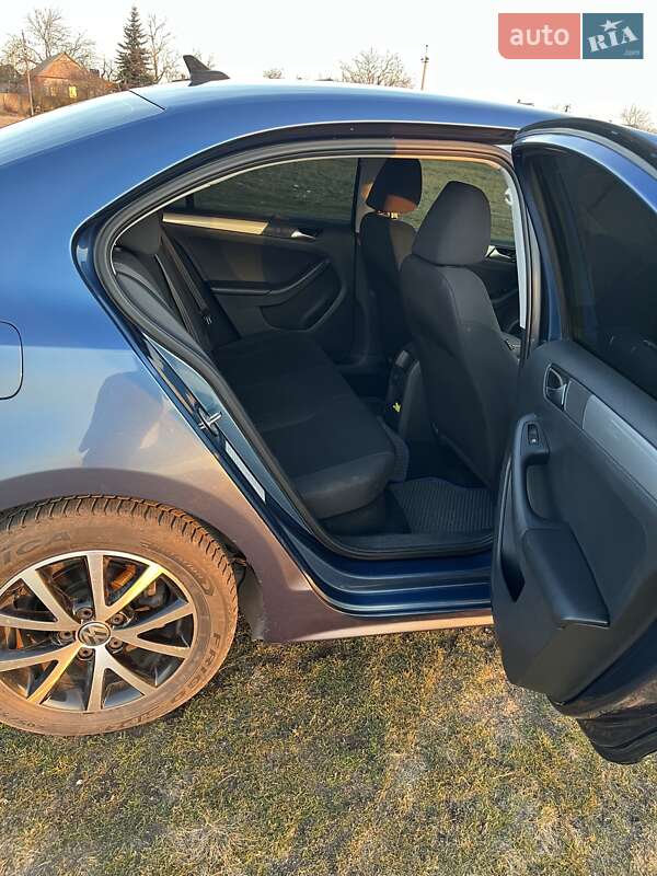 Седан Volkswagen Jetta 2016 в Кривому Розі