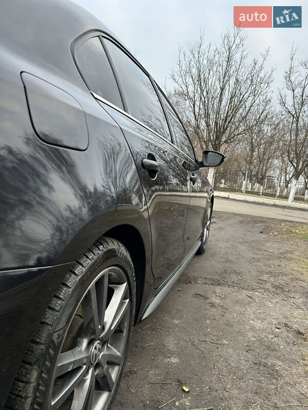 Седан Volkswagen Jetta 2014 в Першотравенске