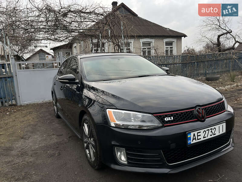 Седан Volkswagen Jetta 2014 в Першотравенске