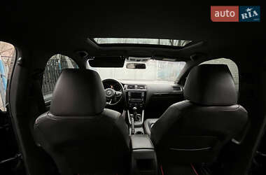 Седан Volkswagen Jetta 2014 в 