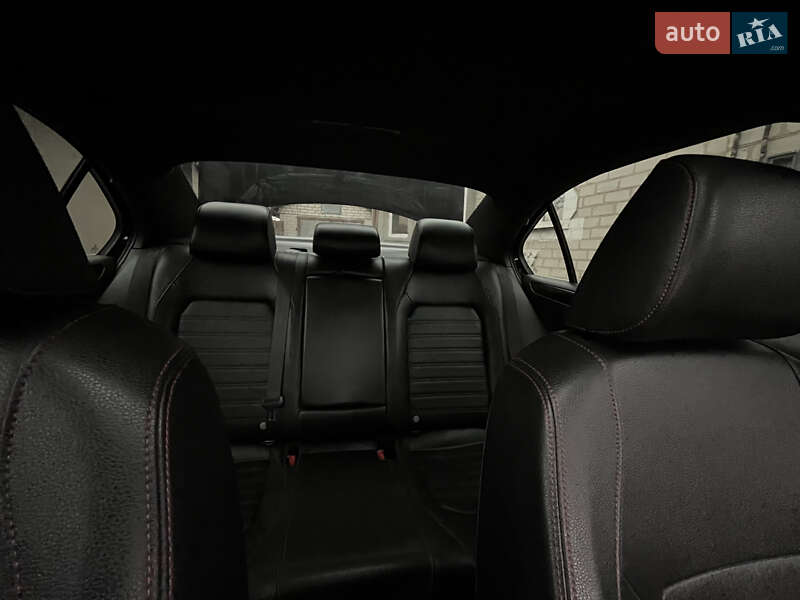 Седан Volkswagen Jetta 2014 в Першотравенске