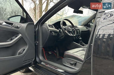 Седан Volkswagen Jetta 2014 в 