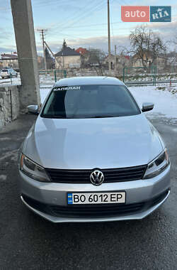 Седан Volkswagen Jetta 2011 в Тернополі