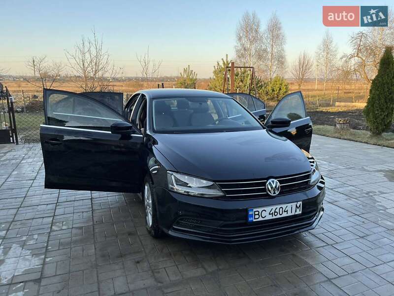 Седан Volkswagen Jetta 2017 в Львове