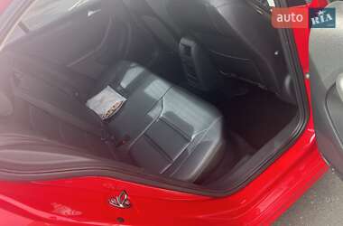 Седан Volkswagen Jetta 2013 в 