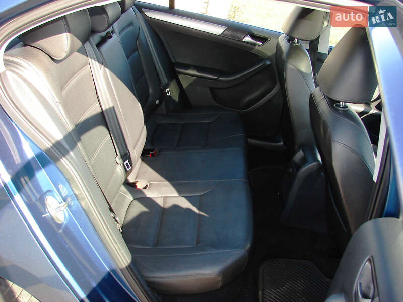 Седан Volkswagen Jetta 2016 в Одессе