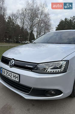 Седан Volkswagen Jetta 2013 в 