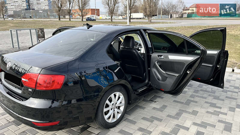 Седан Volkswagen Jetta 2013 в Днепре