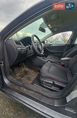 Седан Volkswagen Jetta 2015 в 
