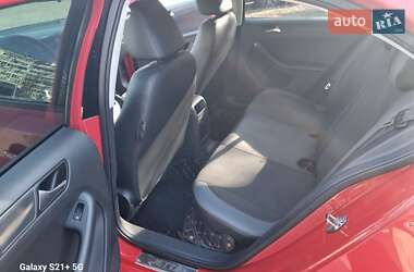Седан Volkswagen Jetta 2015 в 