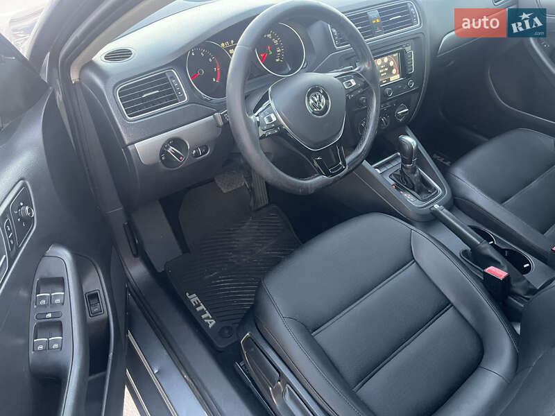Седан Volkswagen Jetta 2014 в Киеве