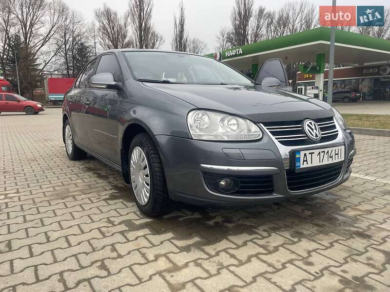 Седан Volkswagen Jetta 2008 в 