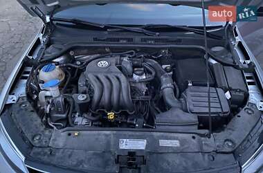 Седан Volkswagen Jetta 2015 в 