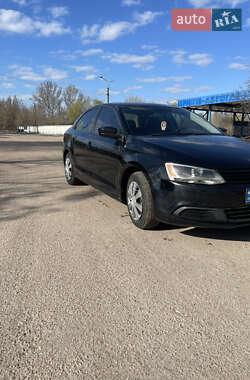 Седан Volkswagen Jetta 2013 в Чернігові