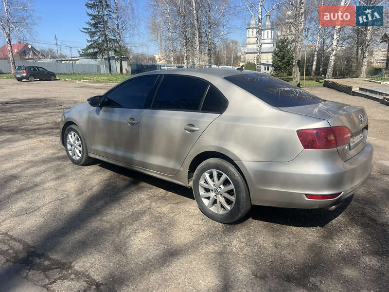 Volkswagen Jetta 2013
