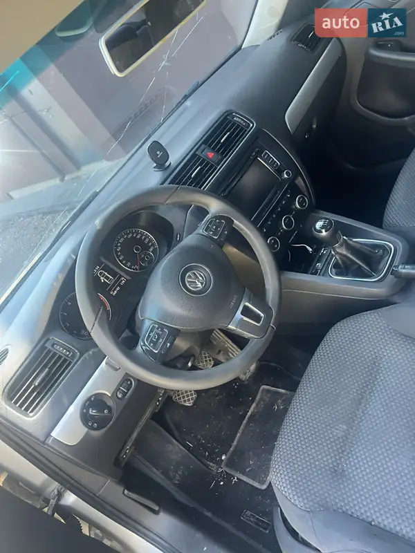 Седан Volkswagen Jetta 2013 в 