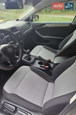 Седан Volkswagen Jetta 2017 в 