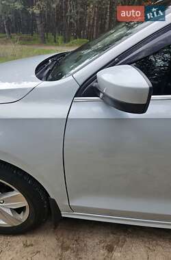 Седан Volkswagen Jetta 2017 в 
