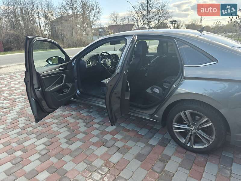 Седан Volkswagen Jetta 2018 в Василькові
