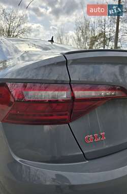 Седан Volkswagen Jetta 2020 в 