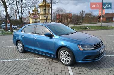 Седан Volkswagen Jetta 2017 в 