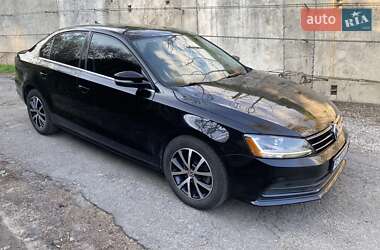 Седан Volkswagen Jetta 2017 в 